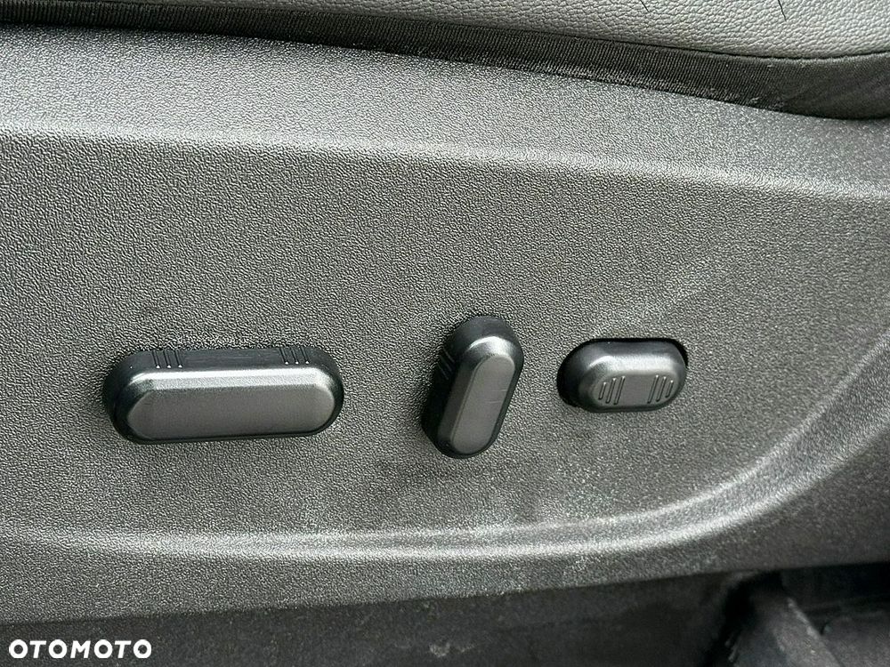Ford Kuga - 9