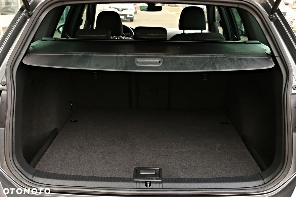 Volkswagen Golf GTD 2.0 TDI SCR DSG - 32