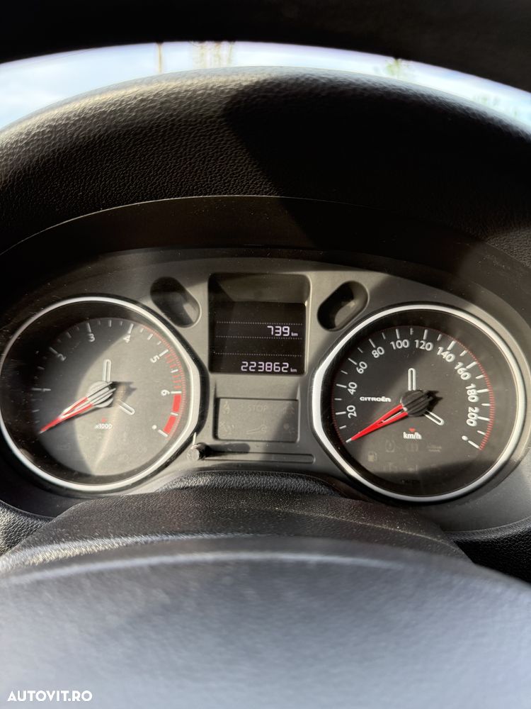 Citroën C-Elysée 1.2 PureTech BVM Feel - 23