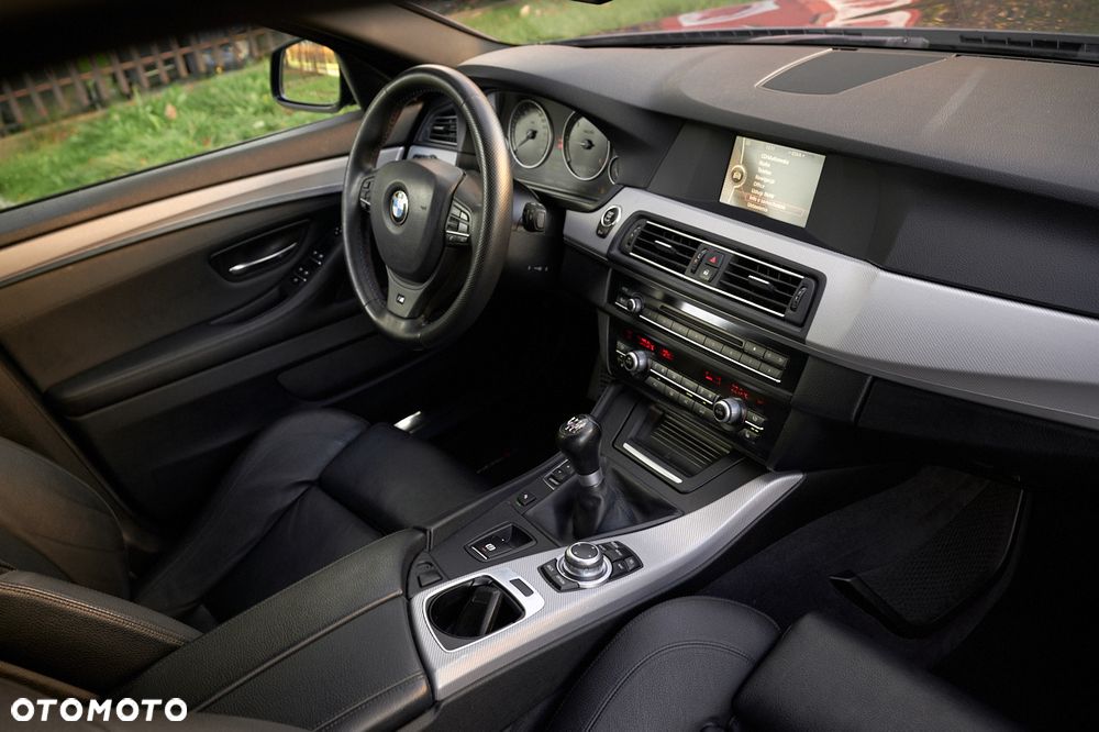 BMW Seria 5 520d Luxury Line - 23