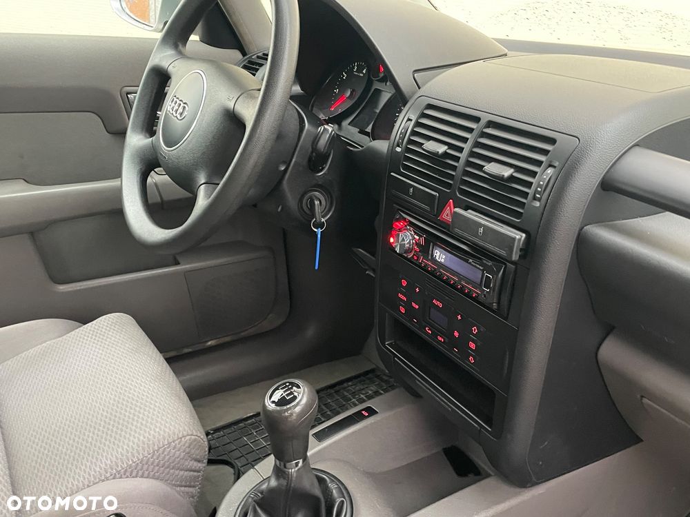 Audi A2 1.4 - 21