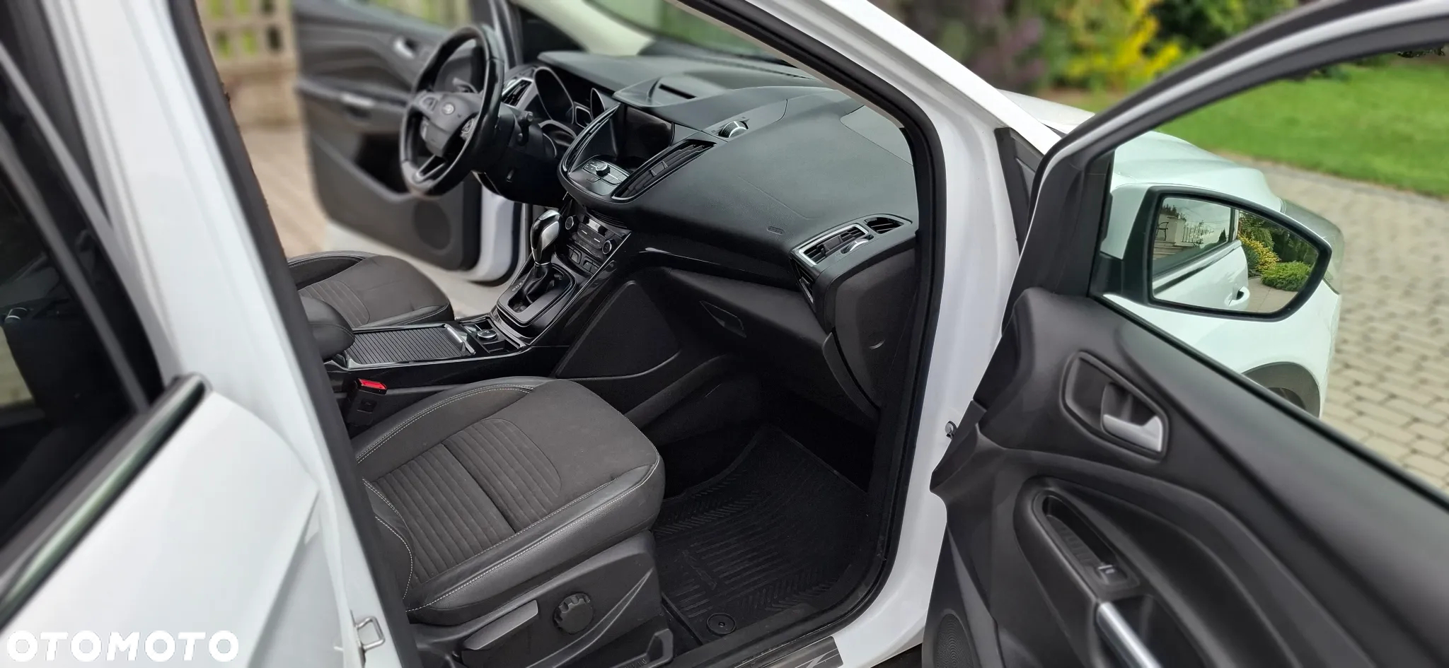 Ford Kuga - 20
