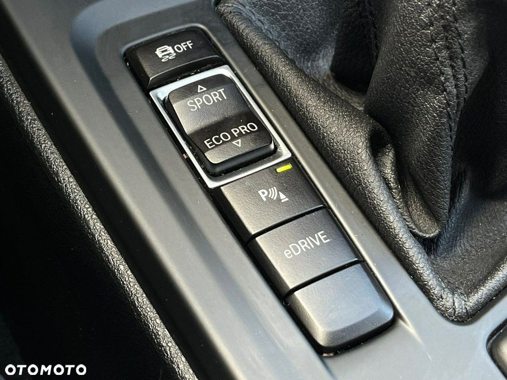 BMW X1 xDrive25e Advantage - 27