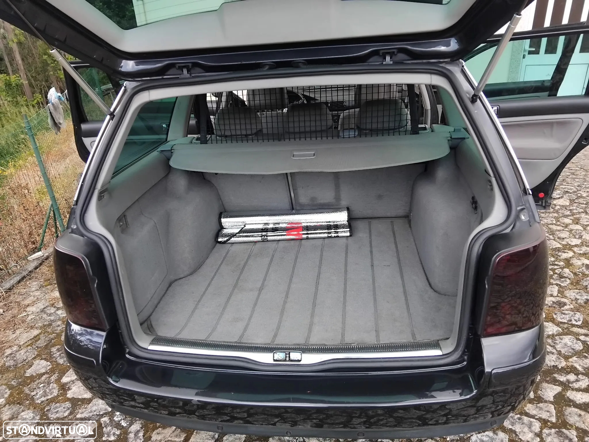 VW Passat Variant 1.9 TDi Highline - 11