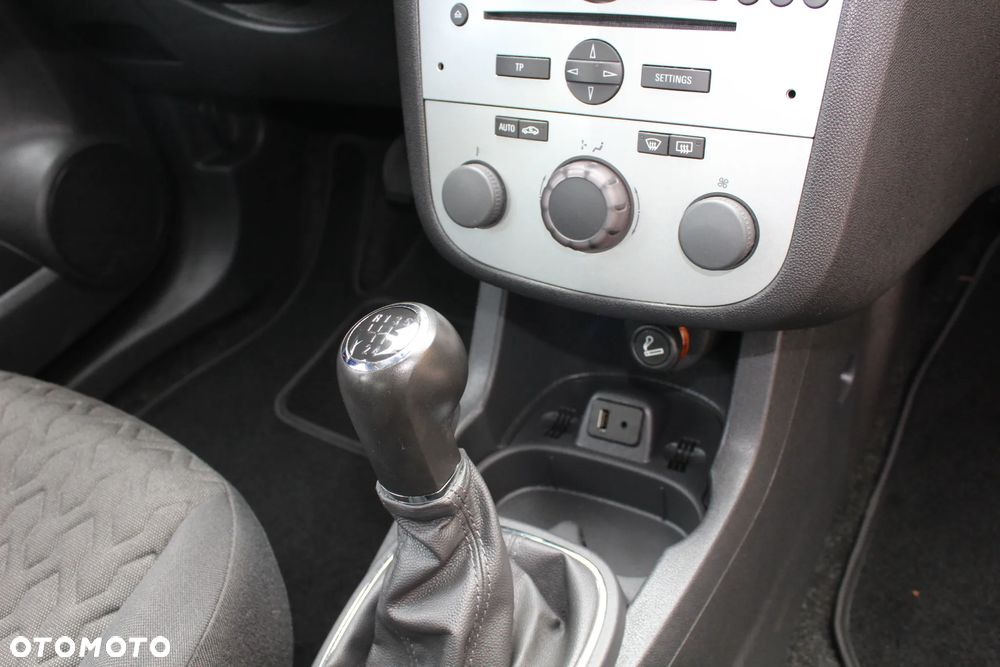 Opel Corsa 1.4 16V Active - 15