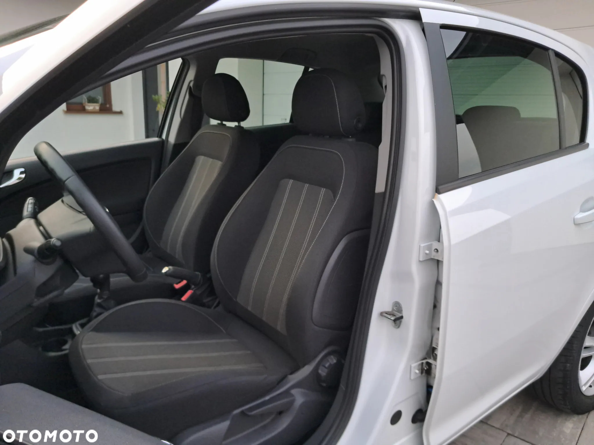 Opel Corsa 1.2 16V Cosmo - 14