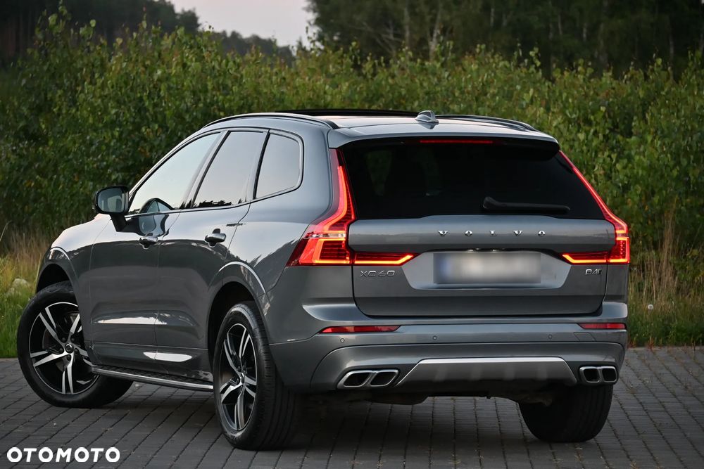 Volvo XC 60 B4 D AWD R-Design - 19