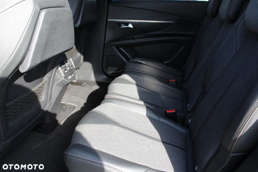 Peugeot 5008 PureTech 180 EAT8 Stop & Start GT - 11