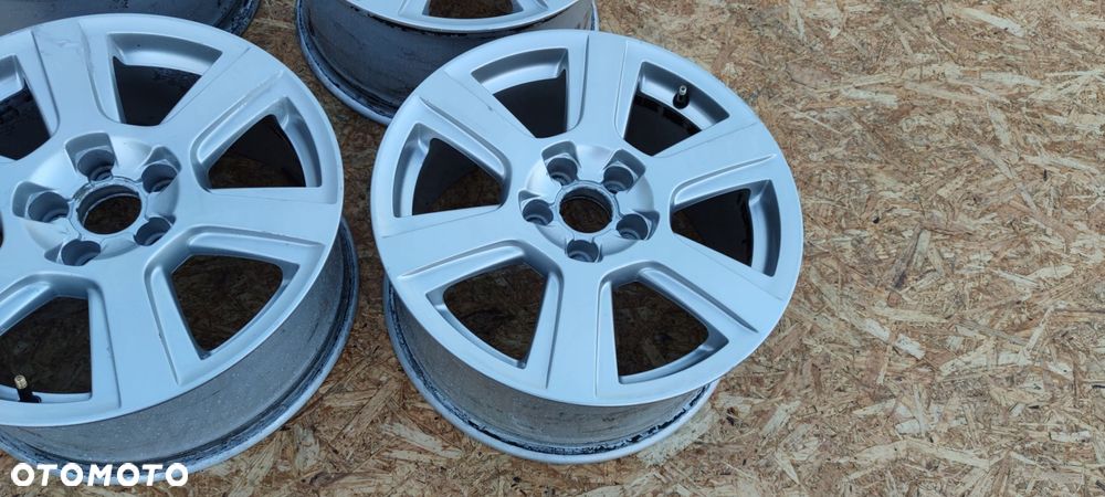FELGA FELGI AUDI A4 A5 Q5 8J R17 ET39 8R0601025 - 5