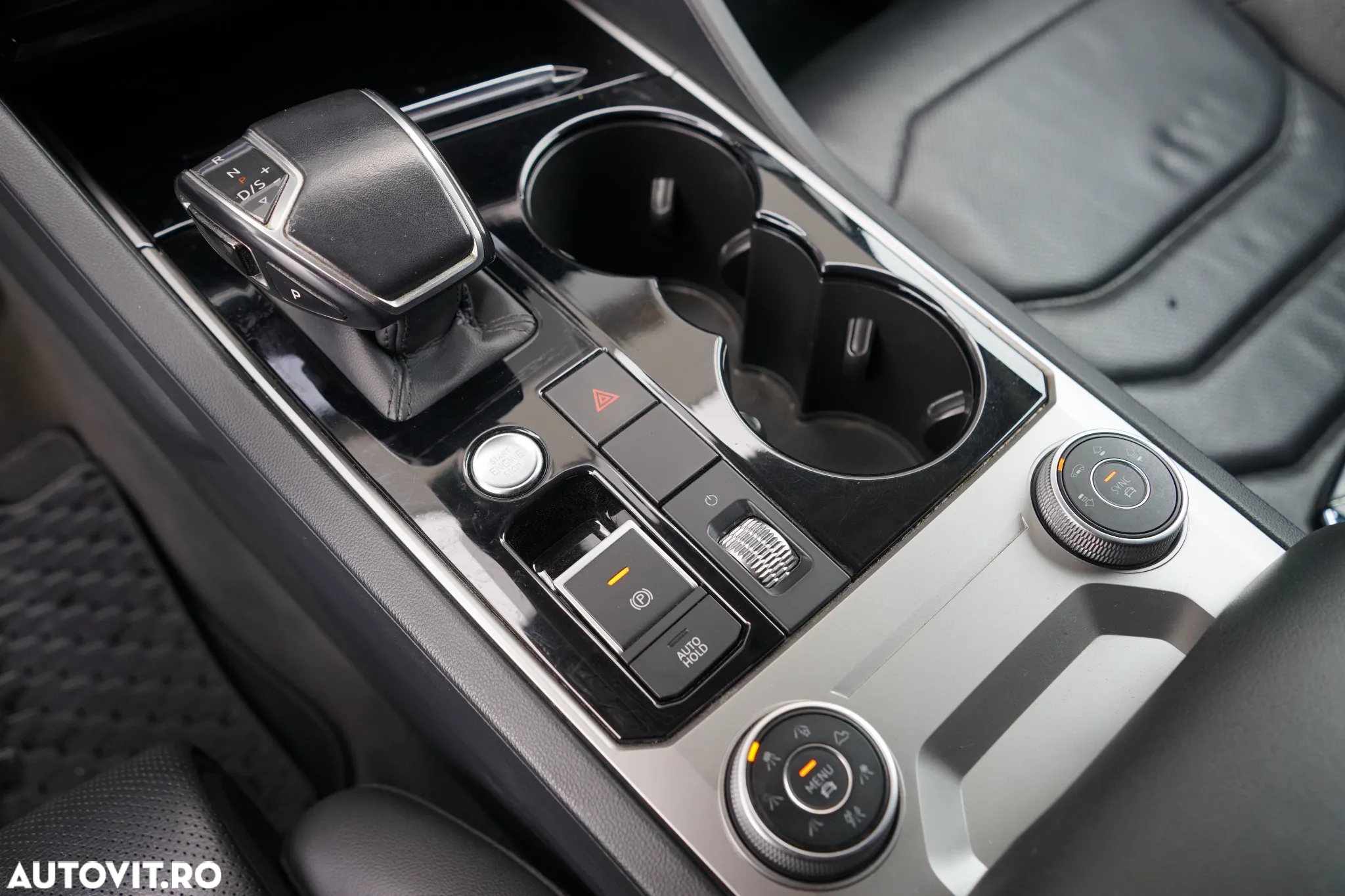Volkswagen Touareg V6 TDI Elegance - 24