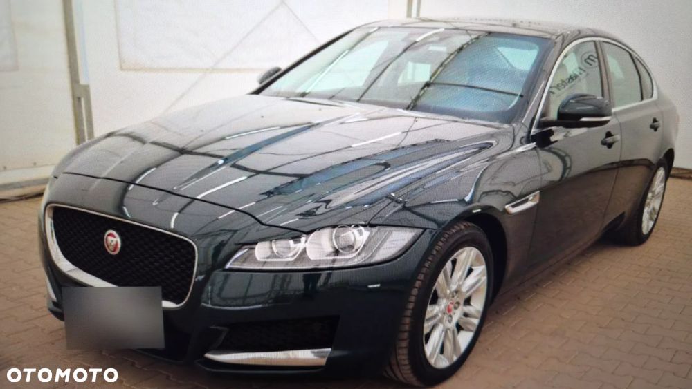 Jaguar XF 2.0 i4D Portfolio - 1
