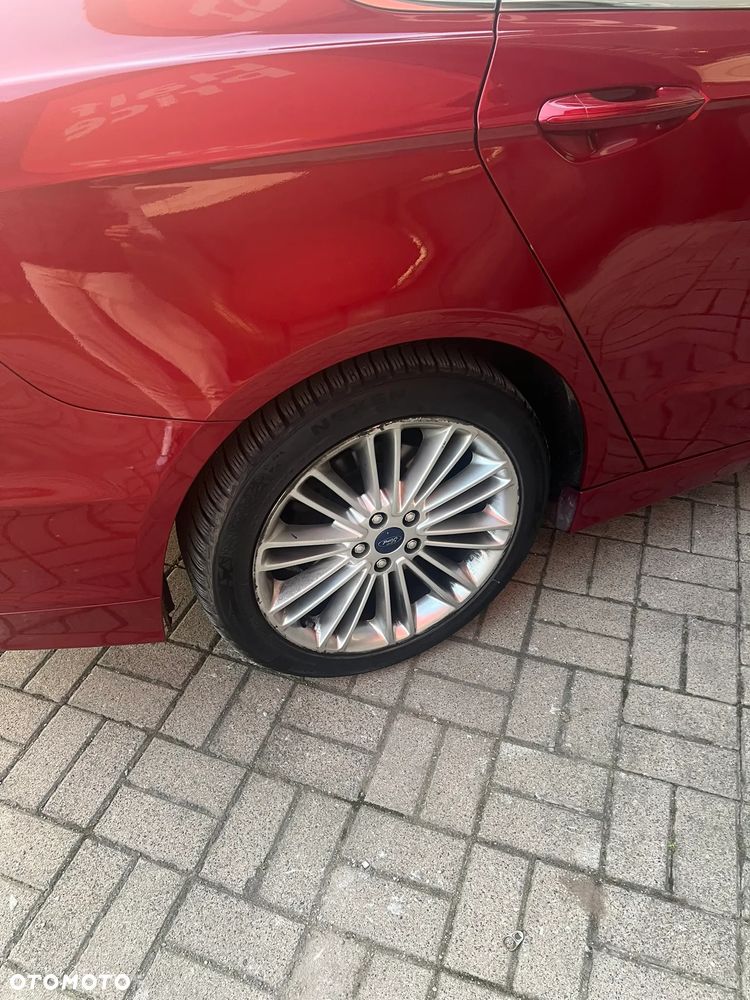 Ford Fusion - 5