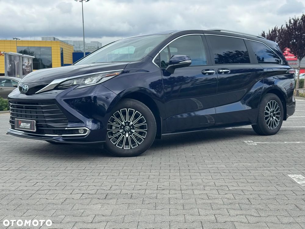 Toyota Sienna - 5