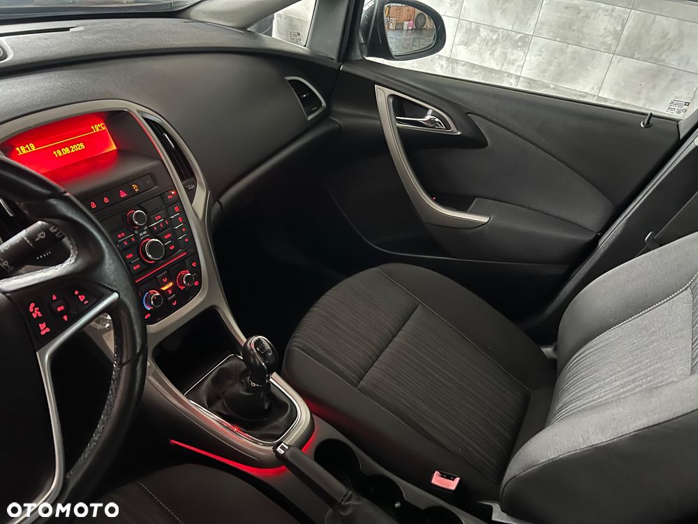 Opel Astra 1.7 CDTI Cosmo - 12