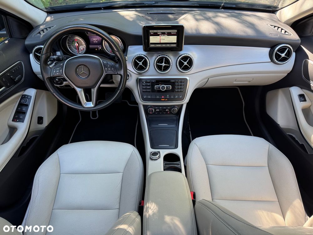 Mercedes-Benz GLA 250 4Matic 7G-DCT AMG Line - 26