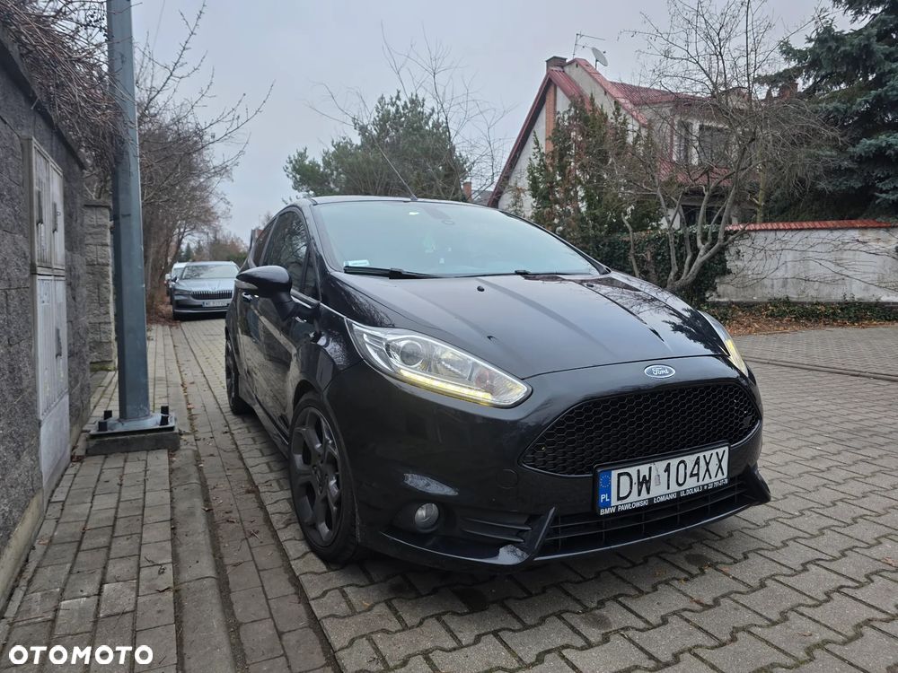 Ford Fiesta 1.6 EcoBoost ST - 9