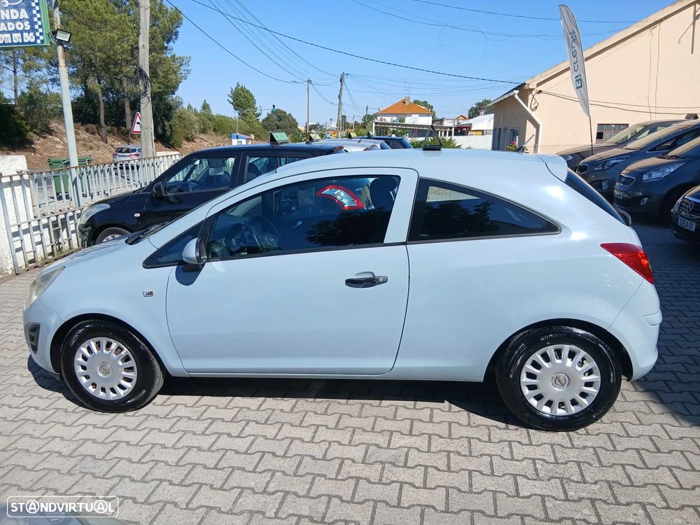 Opel CORSA - 2