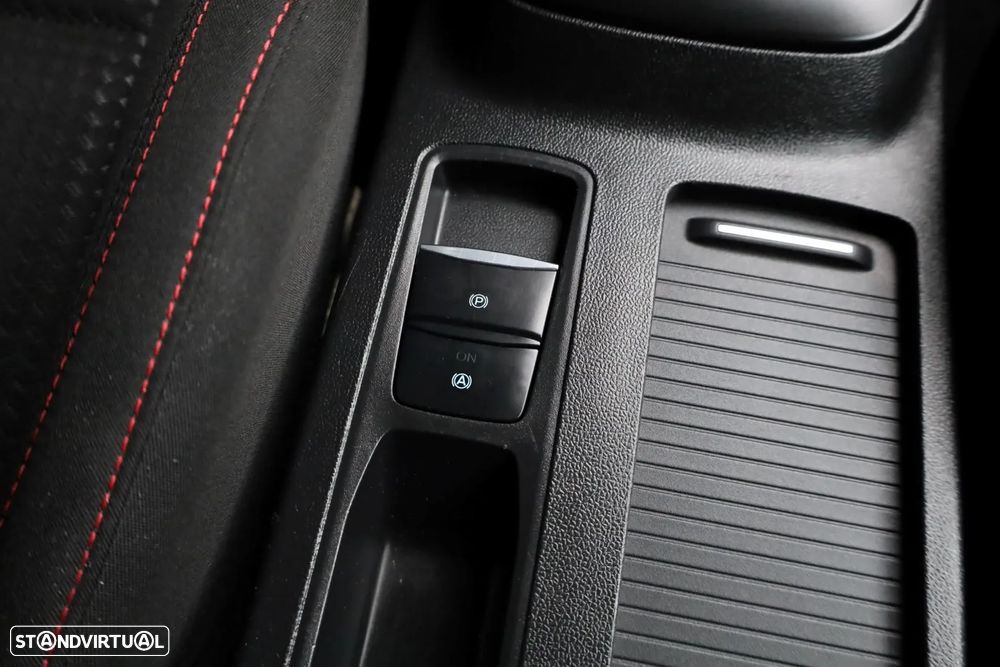 Ford Focus 1.0 EcoBoost MHEV ST-Line - 18