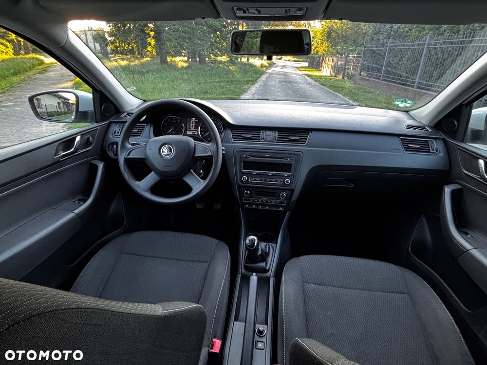 Skoda RAPID 1.2 TSI Active - 10