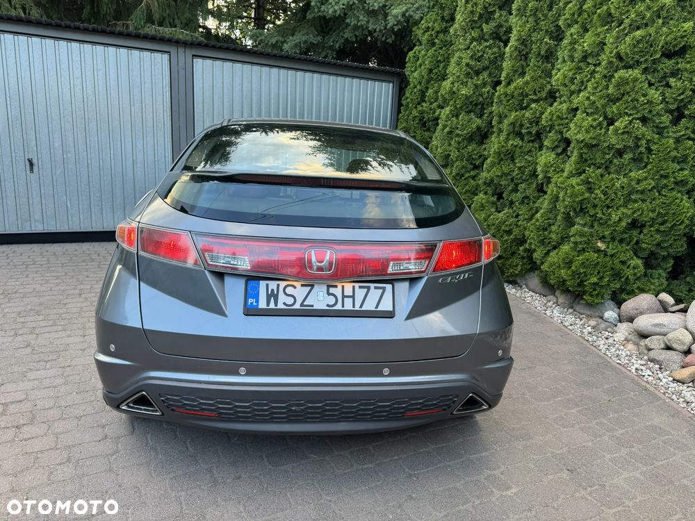 Honda Civic 1.8 Executive - 4