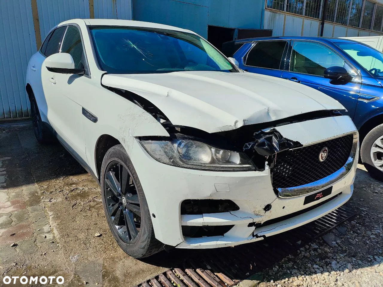 Jaguar F-Pace 20d AWD Prestige - 18