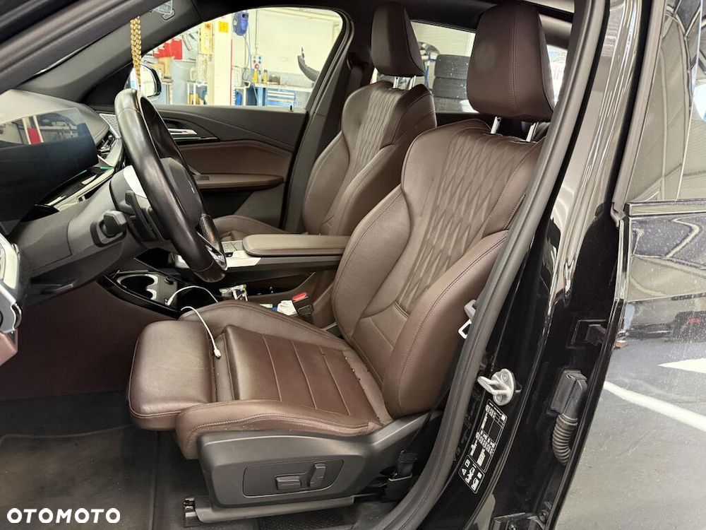 BMW X1 xDrive23d mHEV xLine sport - 5