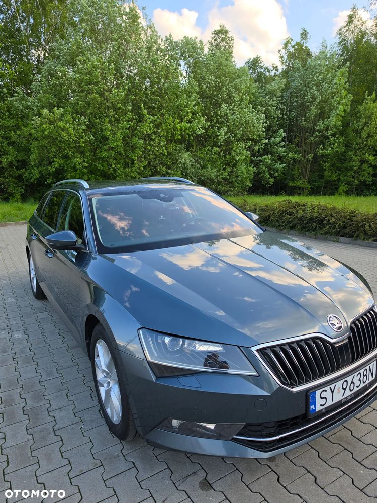 Skoda Superb 2.0 TDI Style DSG - 2