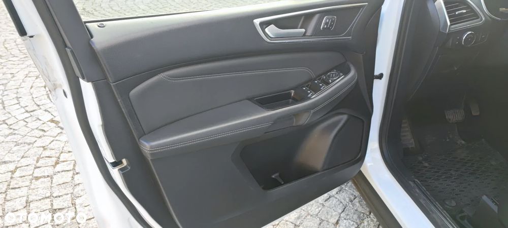 Ford S-Max 2.0 TDCi Titanium PowerShift - 9