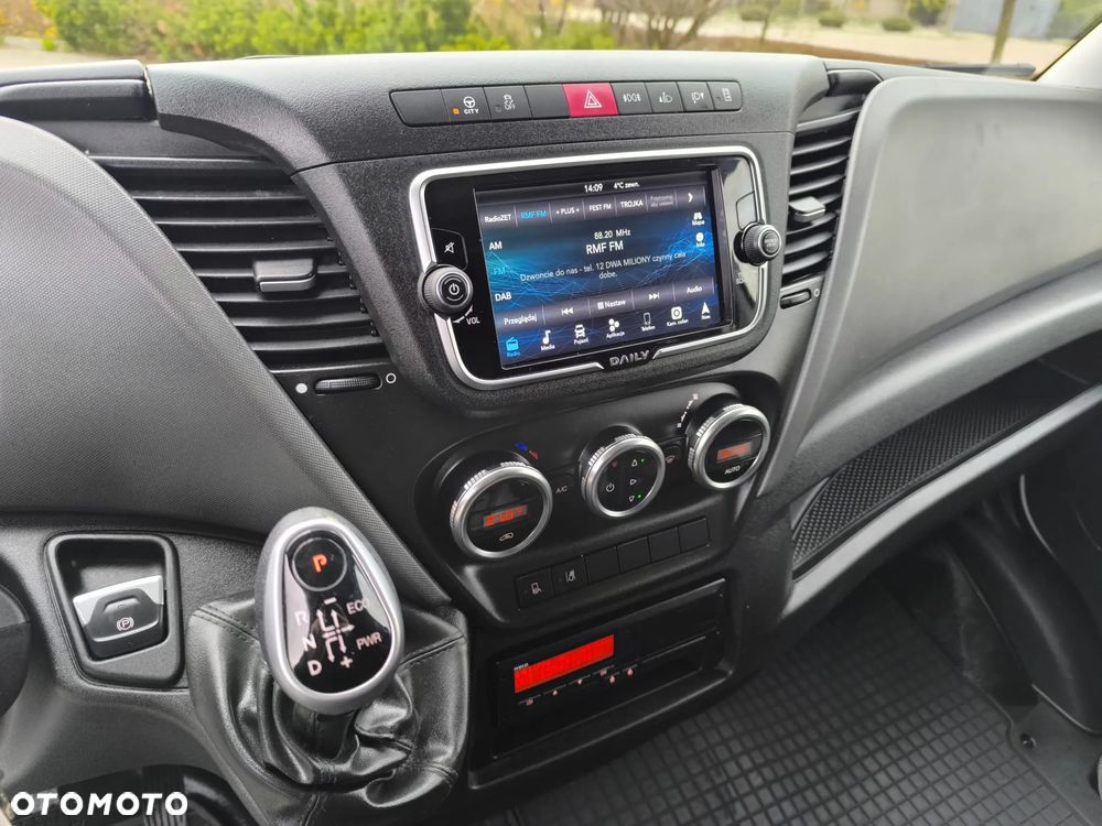 Iveco Daily 70C21, Automat, Sypialnia Tylna, 2 Łóżka, 15 Palet, Firana! - 24