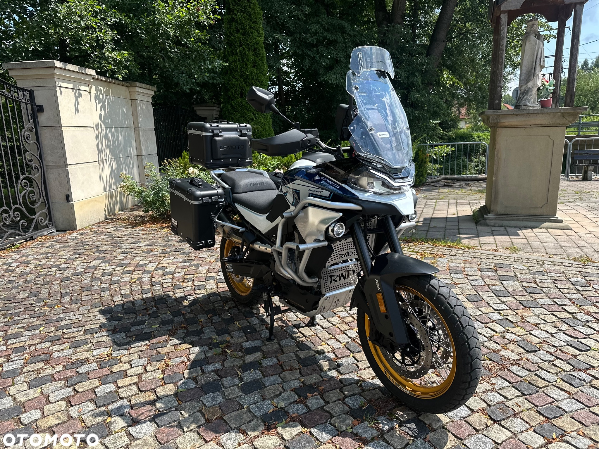 CFMoto 800MT Explore - 2
