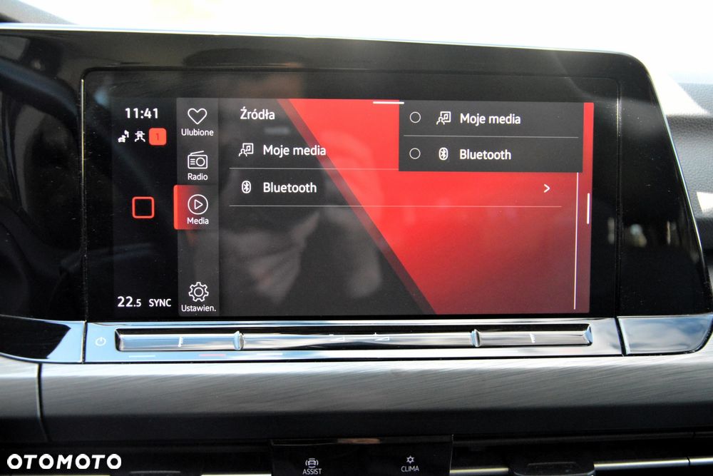 Volkswagen Golf 1.5 eTSI EVO Style DSG - 24