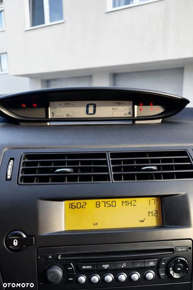 Citroën C4 1.6 16V Magic - 2