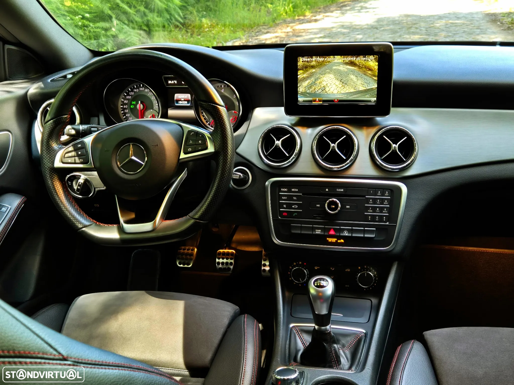 Mercedes-Benz CLA 200 d Shooting Brake AMG Line - 8