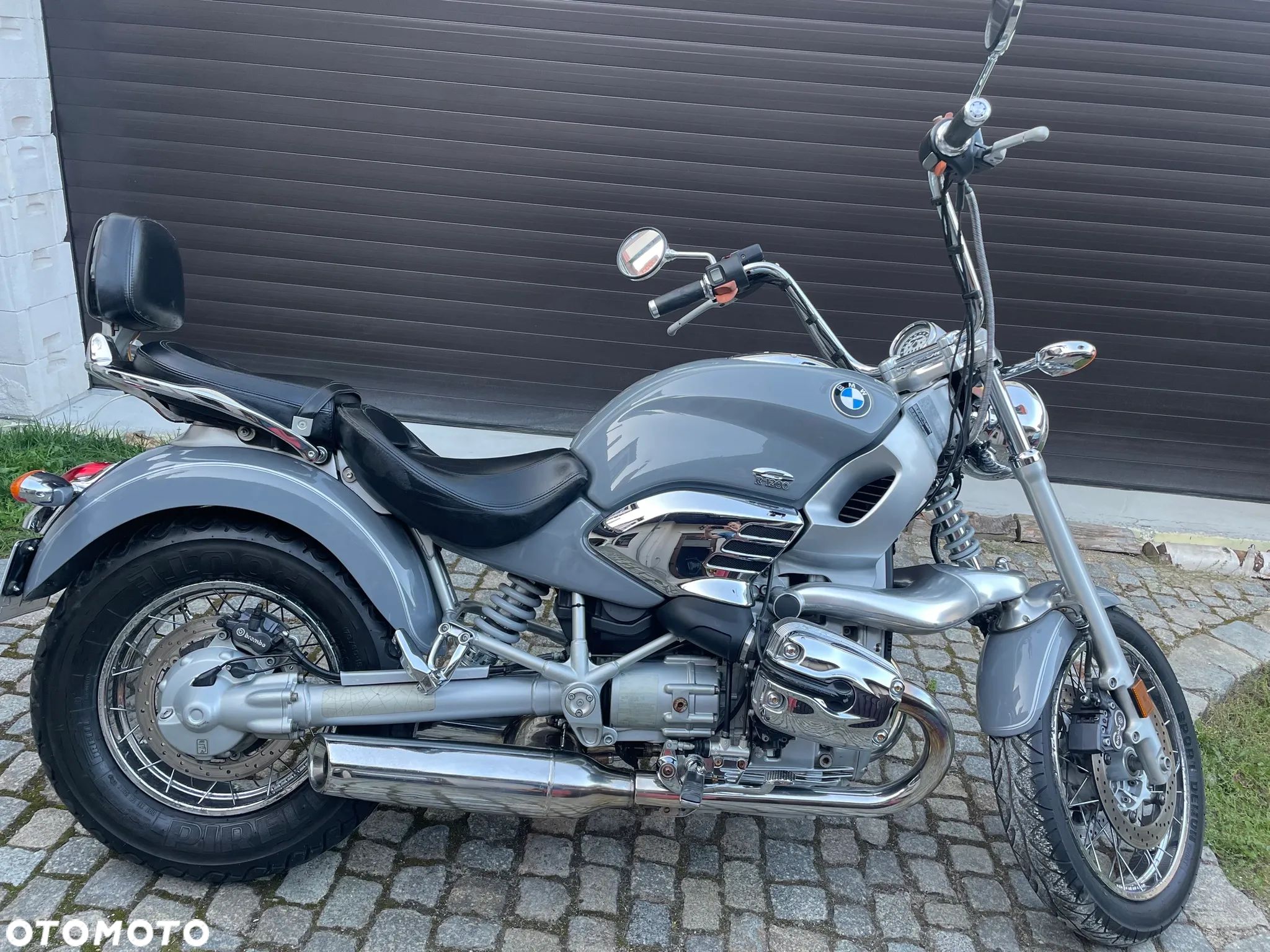 BMW R - 1