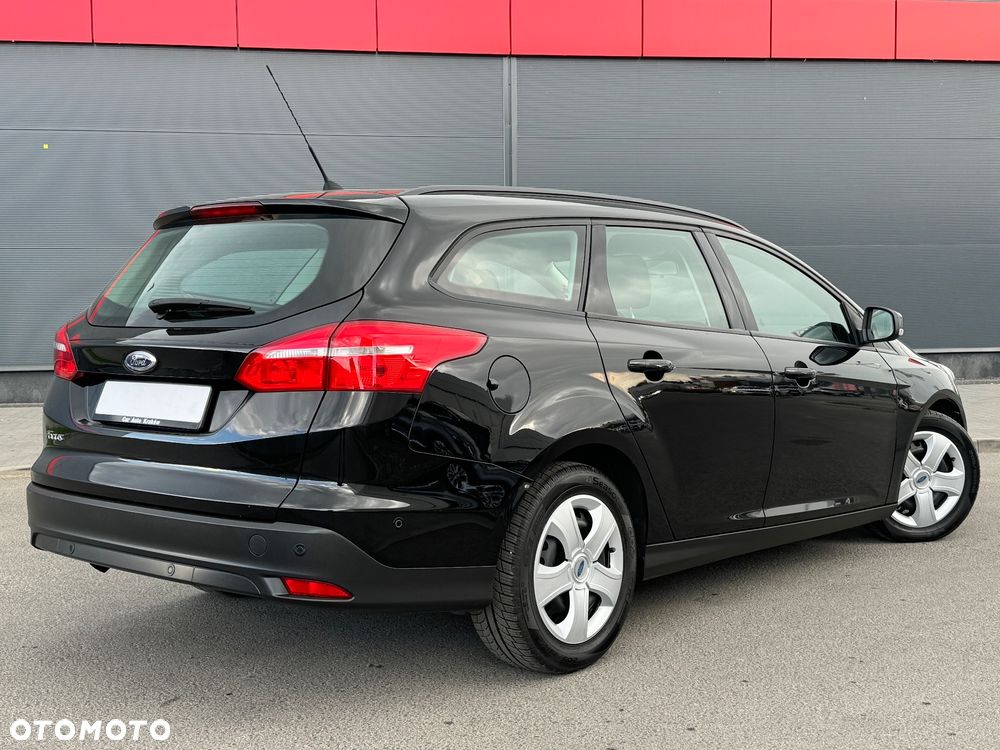 Ford Focus SW 1.5 TDCi Titanium ASS PowerShift - 3