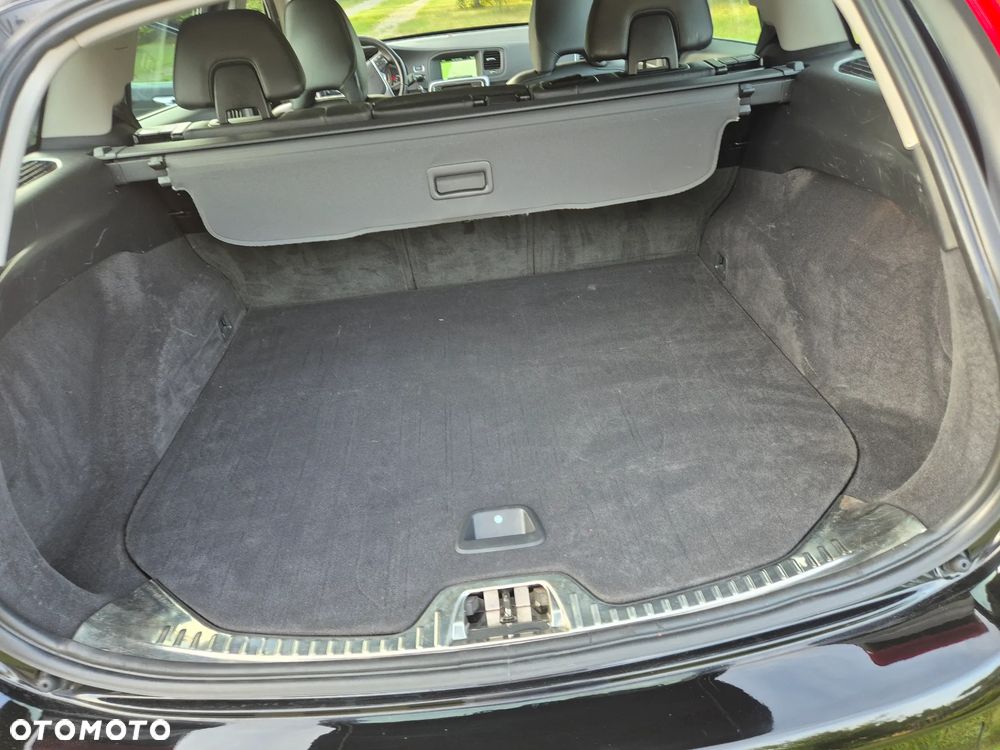 Volvo V60 D4 AWD Momentum - 27