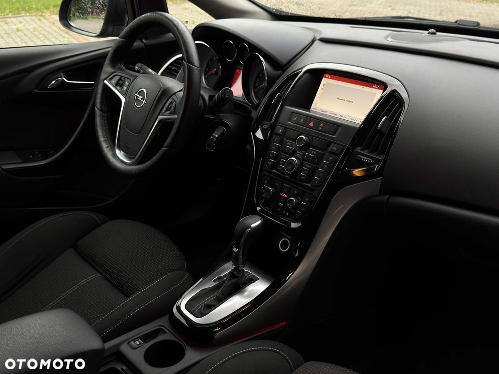 Opel Astra 1.4 T Cosmo - 15
