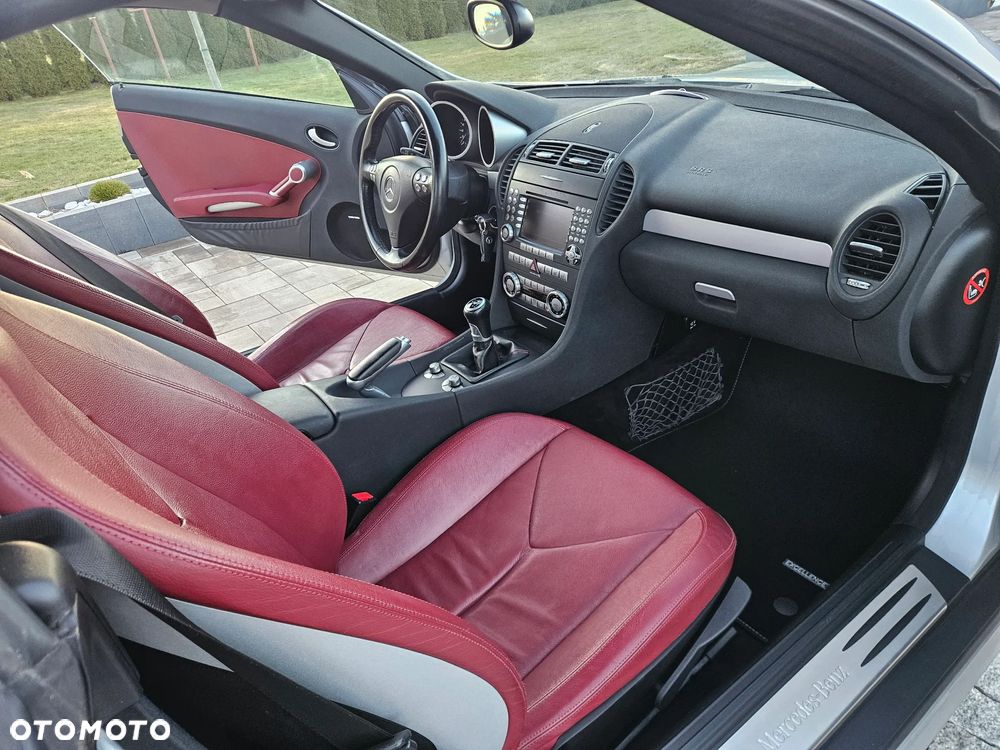 Mercedes-Benz SLK 300 Sport Edition - 24
