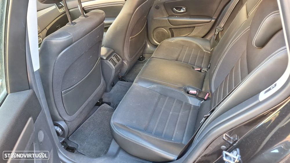 Renault Laguna Break 1.5 dCi SE Black Line 110g - 9