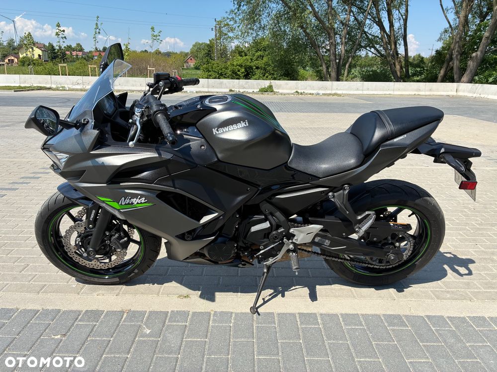 Kawasaki Ninja - 4