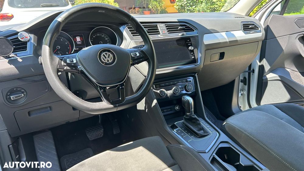 Volkswagen Tiguan - 8