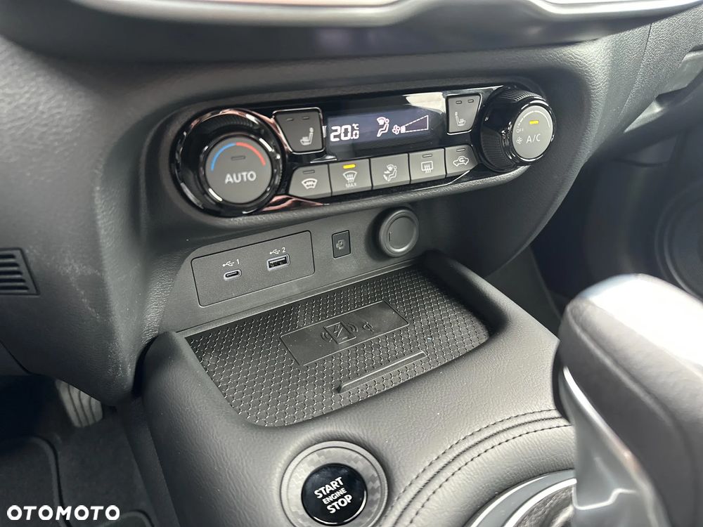 Nissan Juke 1.0 DIG-T N-Connecta DCT - 25