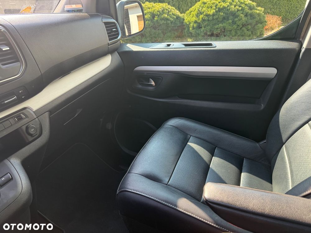 Peugeot Traveller 2.0 BlueHDi Long Business Vip - 21