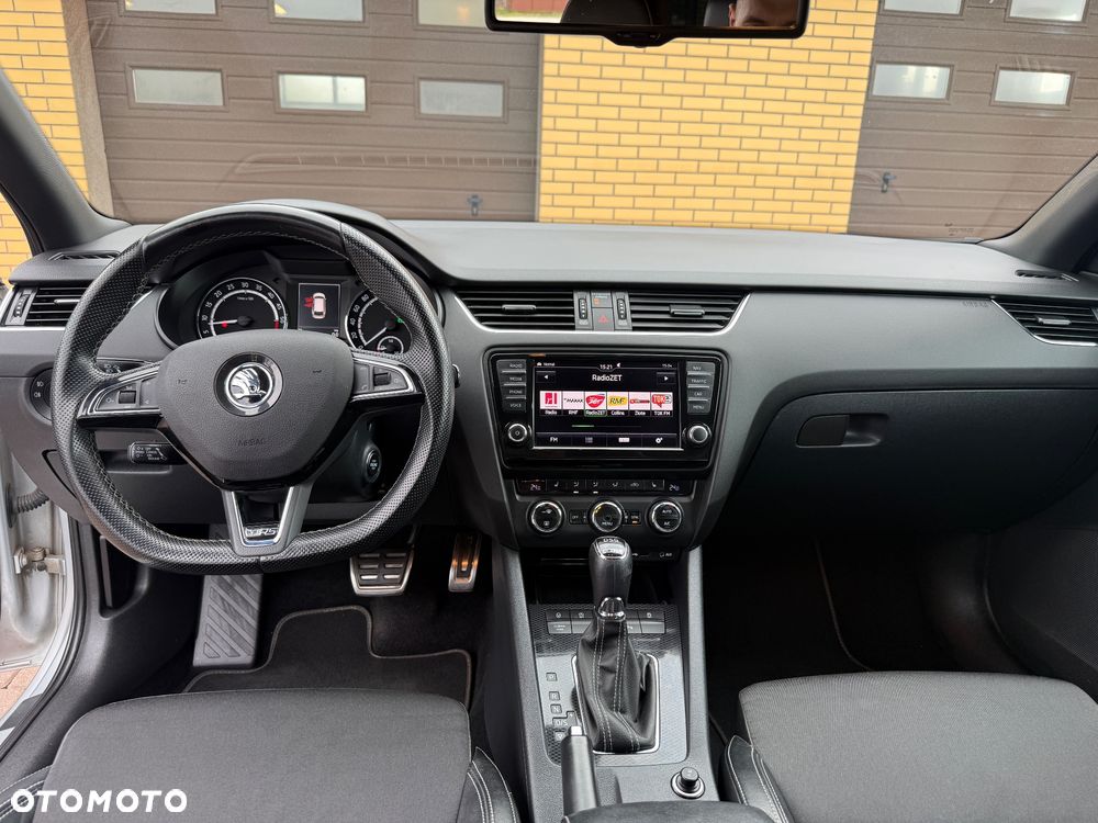 Skoda Octavia 2.0 TDI DSG RS - 19