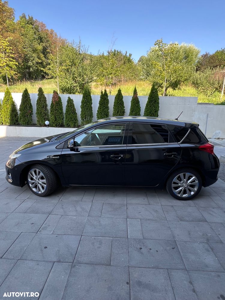 Toyota Auris 1.8 L VVT-i TS Hybrid Luna - 3