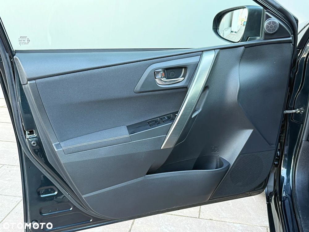 Toyota Auris 1.6 Life+ - 10