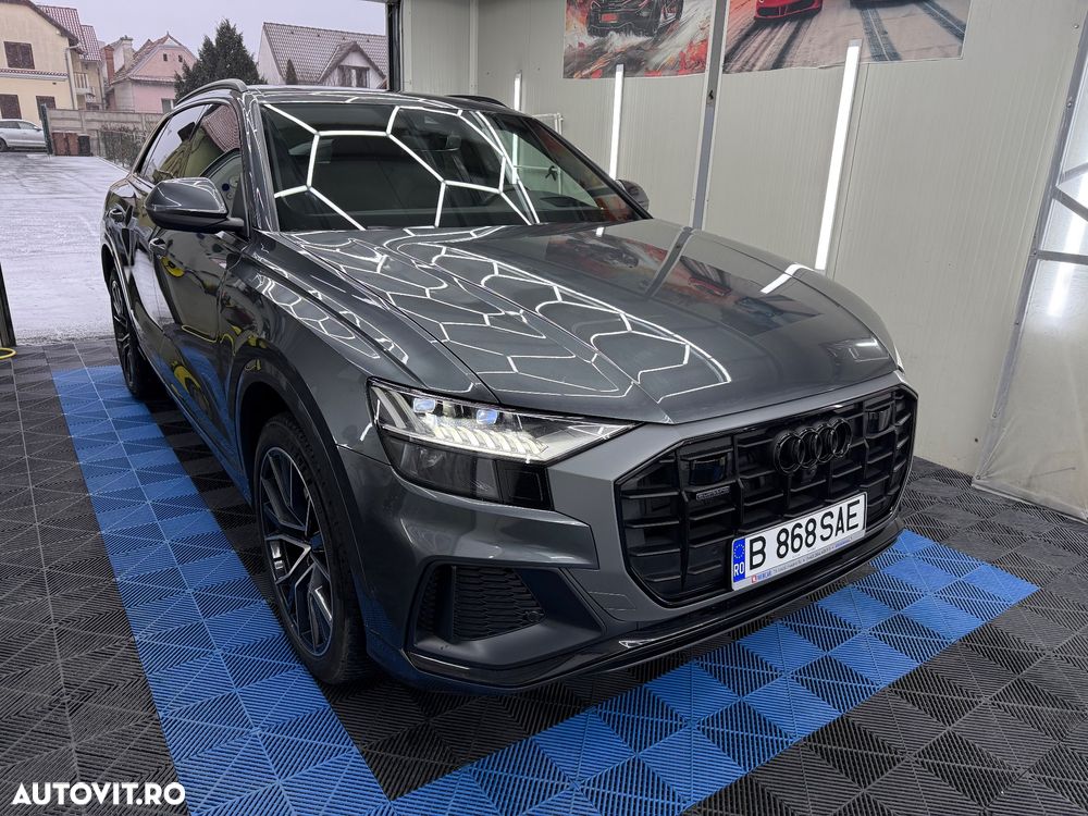 Audi Q8 - 18