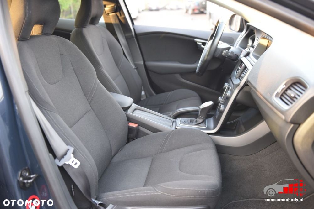 Volvo V40 - 18