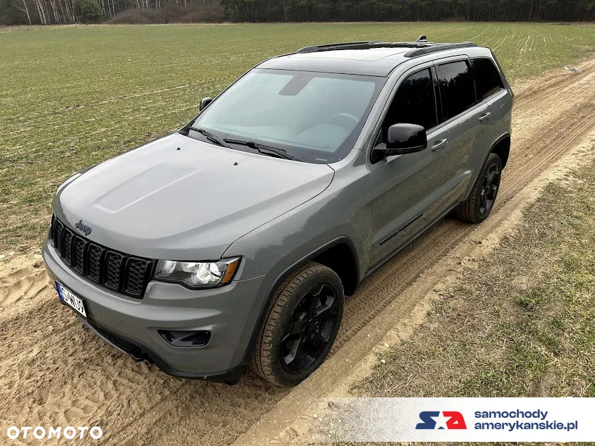 Jeep Grand Cherokee - 8