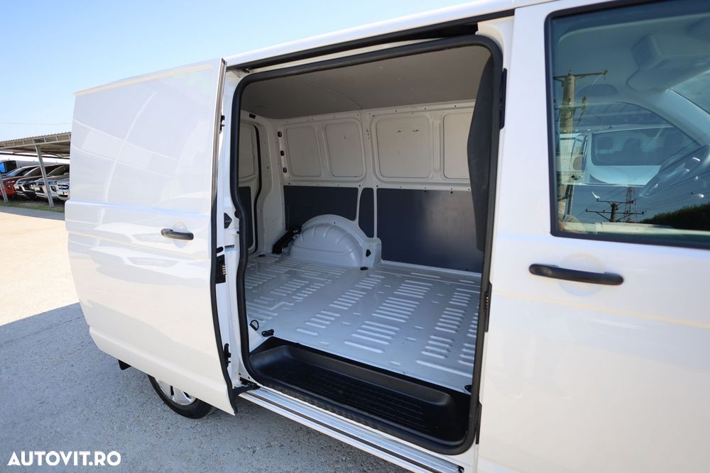 Volkswagen Transporter L1H1 - 11